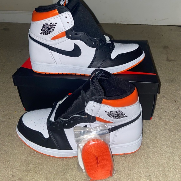 Air Jordan 1 High Electro Orange 555088-180 Release Info  Electro Orange Jordan 1